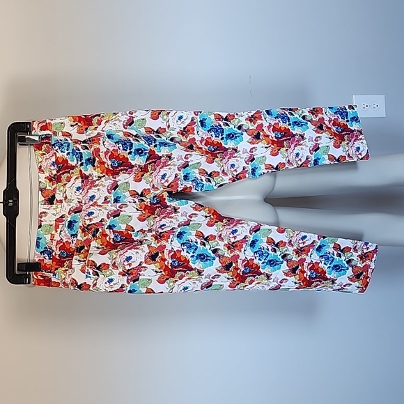 Eric colorful floral Capri pants-8 - Picture 2 of 6